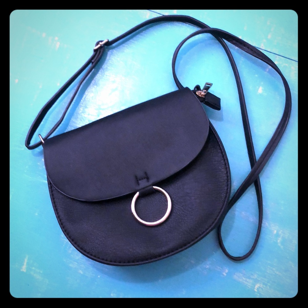💟 Saddle bag style crossbody
